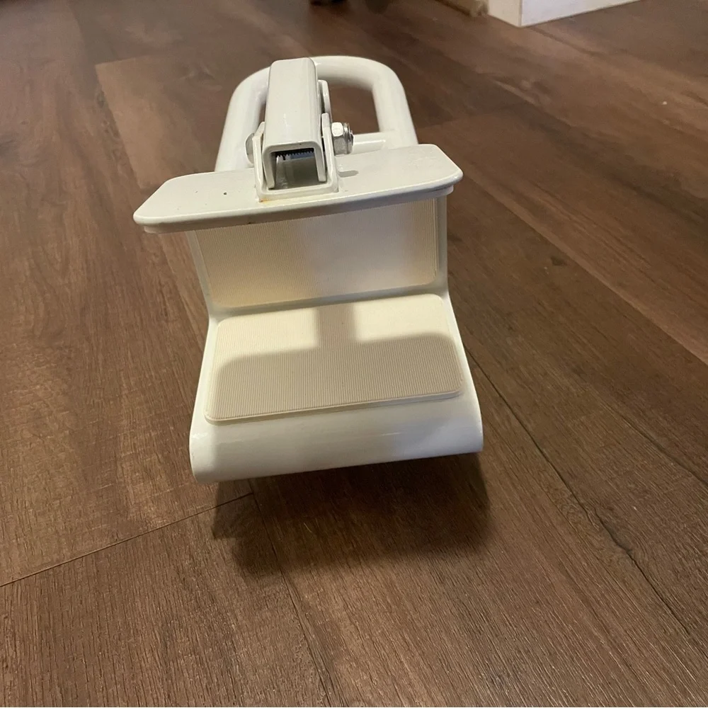 Medic Therapeutics Adjustable Steel Bathtub Safety Assist Rail
